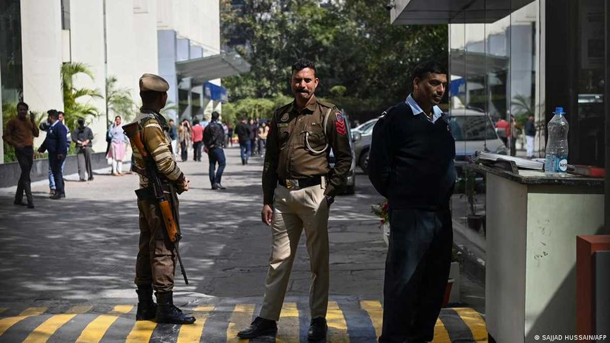 बीबीसी पर आयकर कार्यवाही की हो रही आलोचना